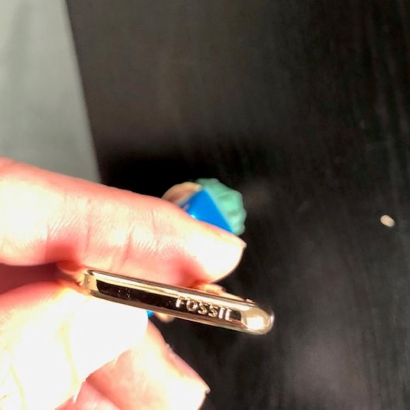 Brand new Fossil face tassel keyfob - Picture 3 of 3